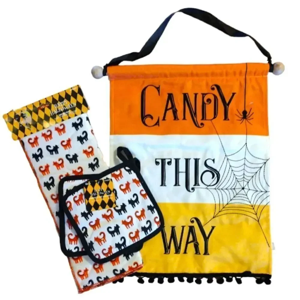 Retro Halloween Themed Pot Holders Dish Mat And Tapestry Kitchen Lot NWT‎